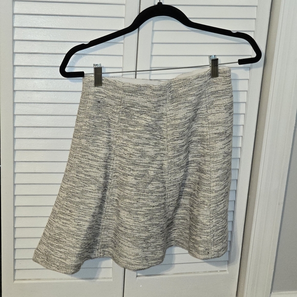 LOFT Tweed Skirt | Size 4P | Black & White Petite Workwear - Picture 1 of 5